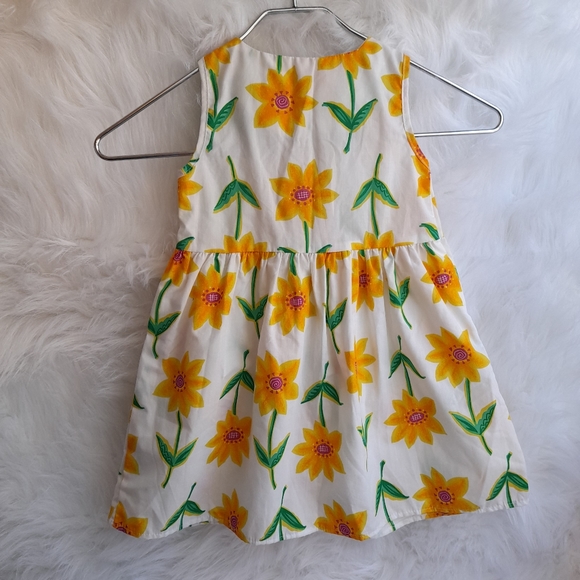Little girls flower dress - Picture 4 of 6